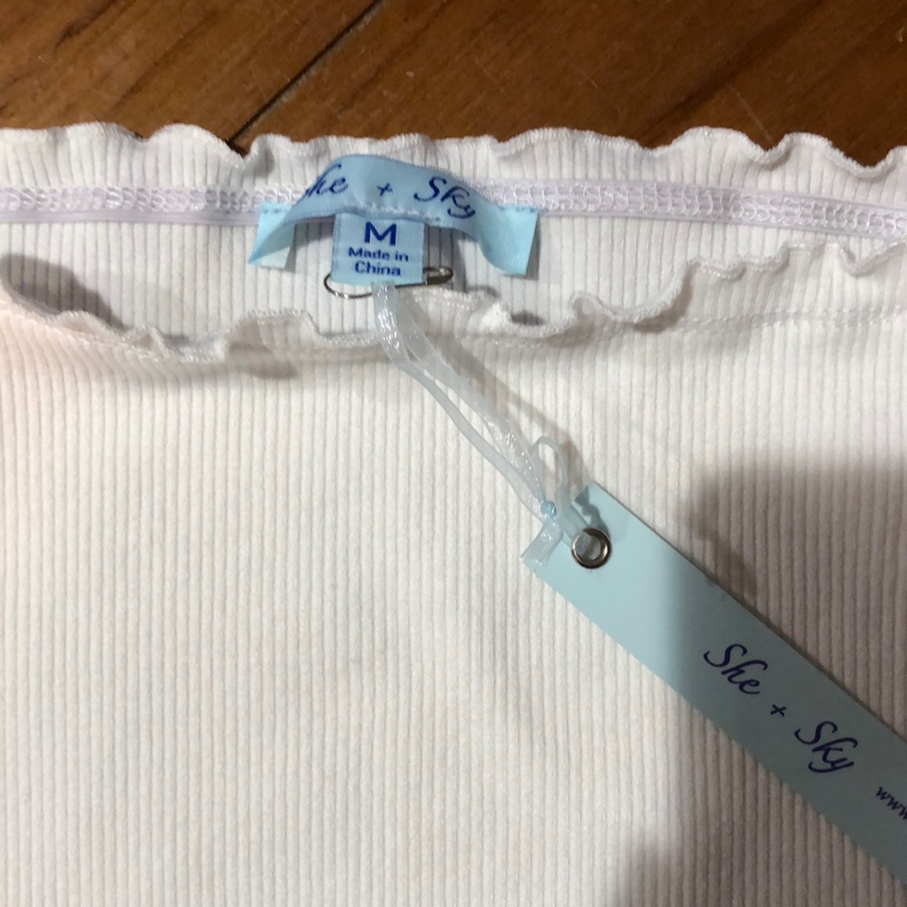 OFF SHOULDER BARDOT CROP TOP - Picture 5 of 8